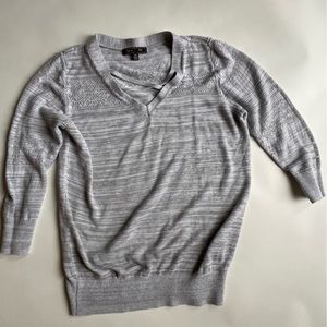 Cute lightweight pale grey sweater. Size xs perfect for summer